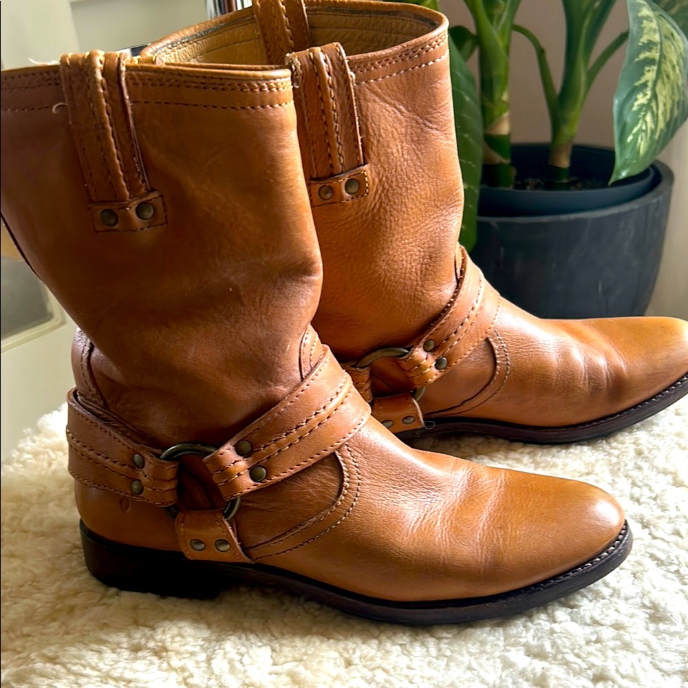 Frye Tan Leather Boots